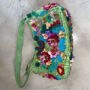 Green Floral Shoulder Bag with Vibrant Design